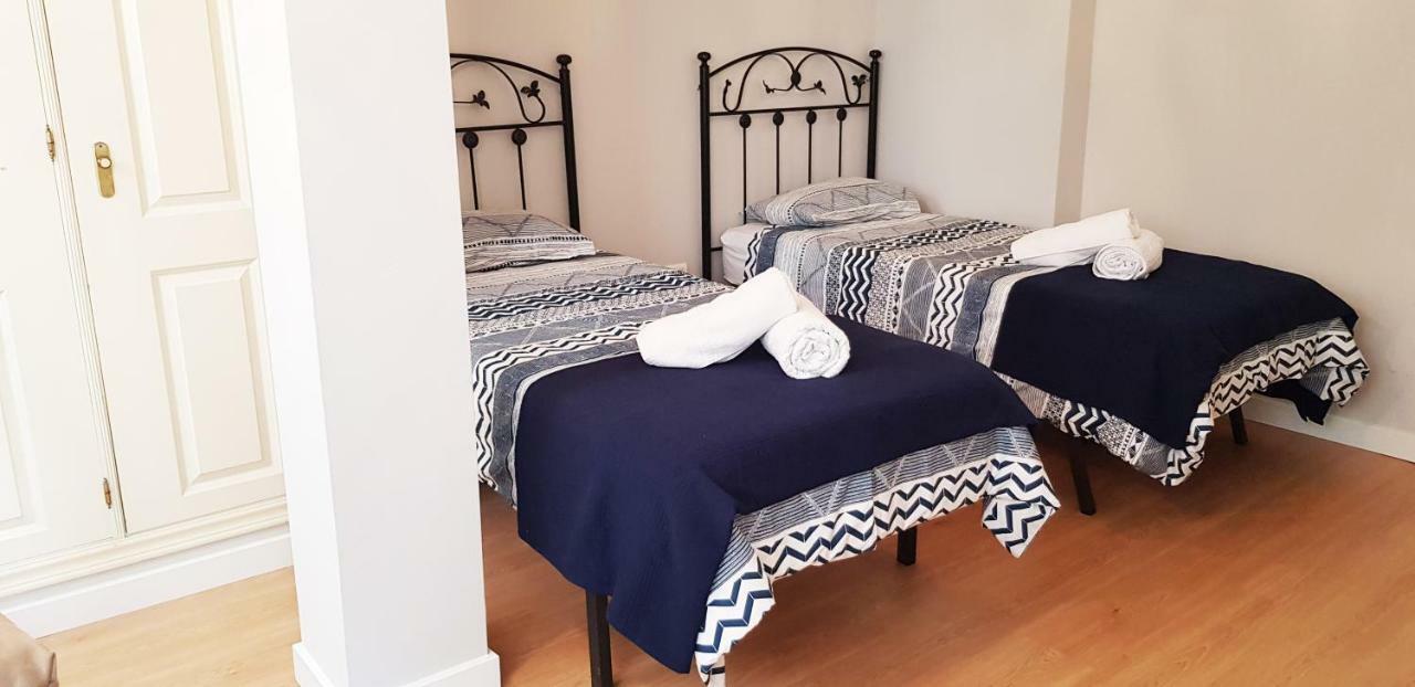 Apartamento Duplex Frente Al Mar Paseo Maritimo Torremolinos Appartamento Esterno foto