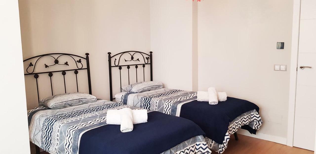 Apartamento Duplex Frente Al Mar Paseo Maritimo Torremolinos Appartamento Esterno foto