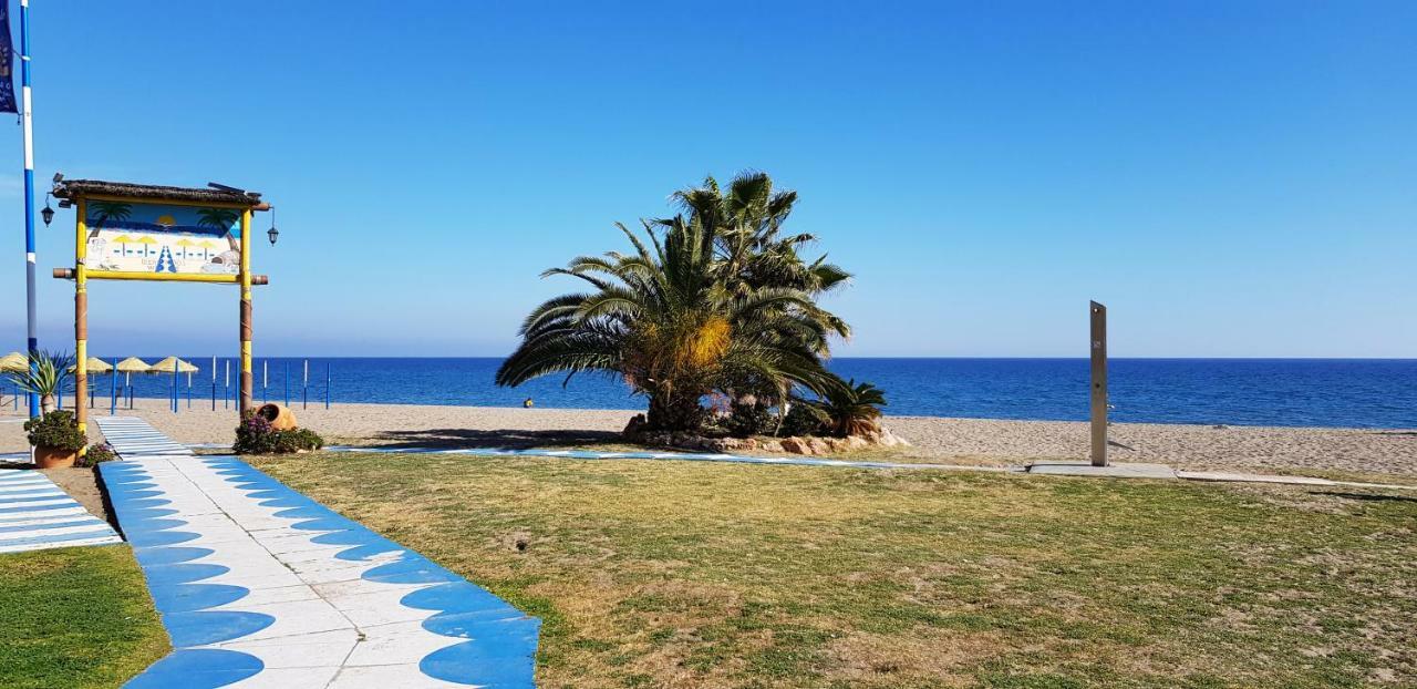 Apartamento Duplex Frente Al Mar Paseo Maritimo Torremolinos Appartamento Esterno foto