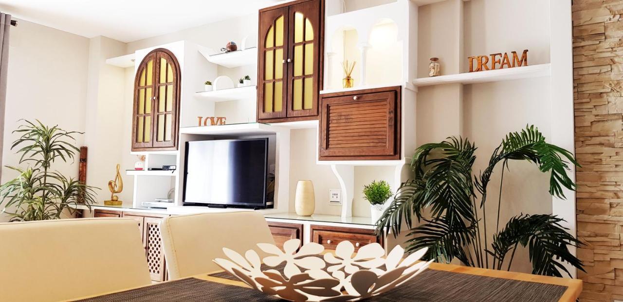 Apartamento Duplex Frente Al Mar Paseo Maritimo Torremolinos Appartamento Esterno foto